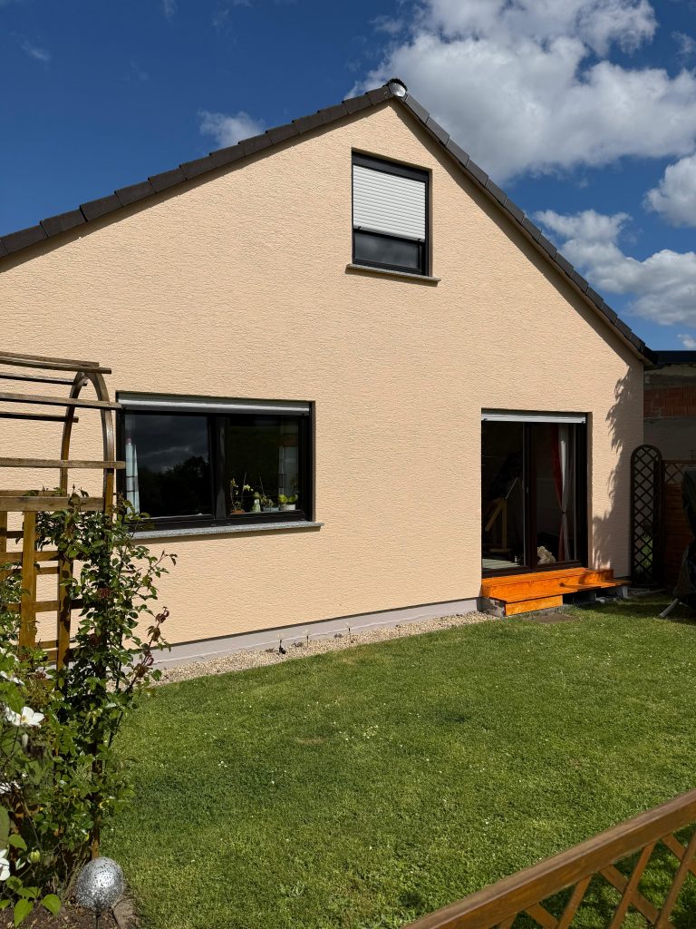 Mehr über den Artikel erfahren Fassadensanierung mit individueller Note