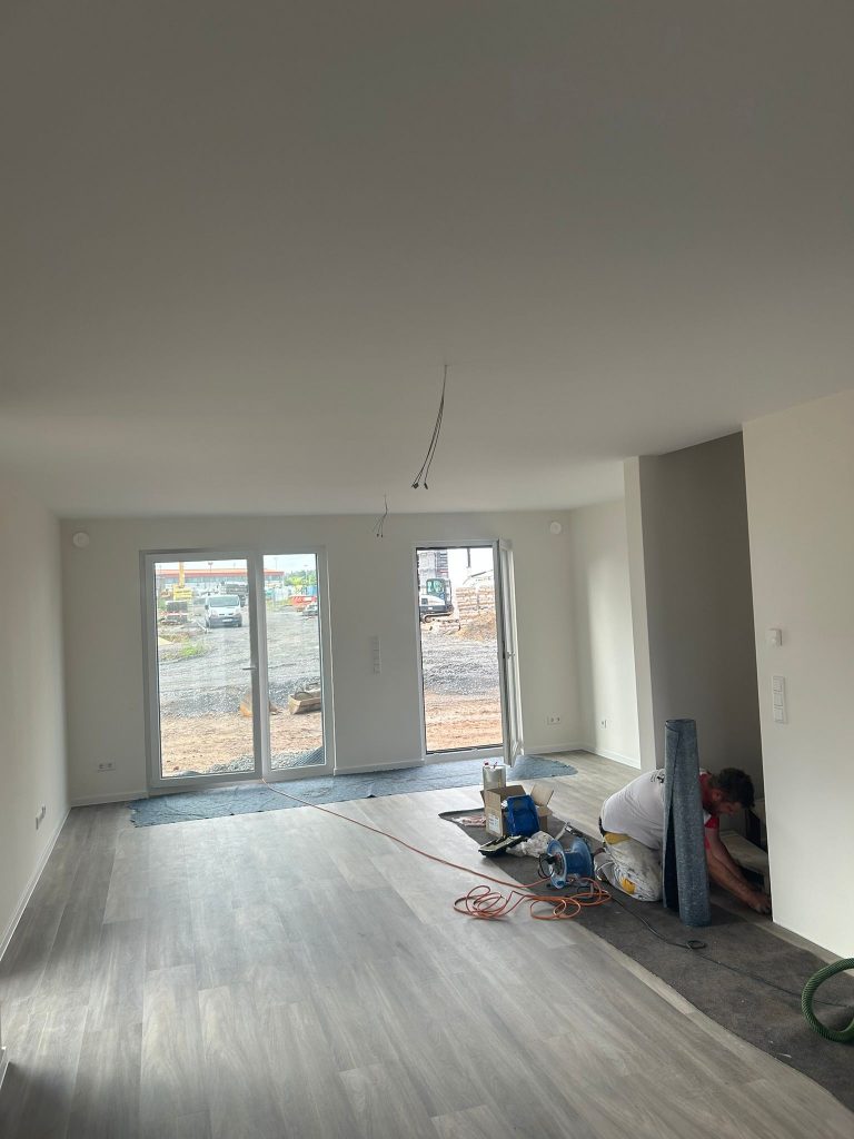 Mehr über den Artikel erfahren Fußbodenarbeiten im Neubau