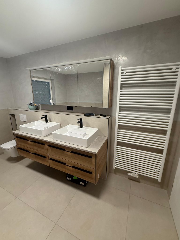 Mehr über den Artikel erfahren Moderne Wandgestaltung im Bad